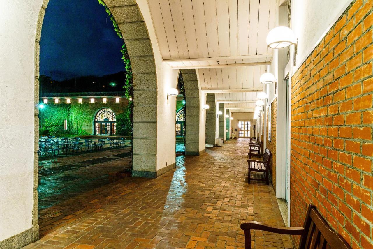 Kurashiki Ivy Square Hotel Bagian luar foto